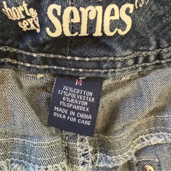 Short & Sexy Series Sophia cuffed embroidered Jean shorts size 14 - Picture 7 of 11